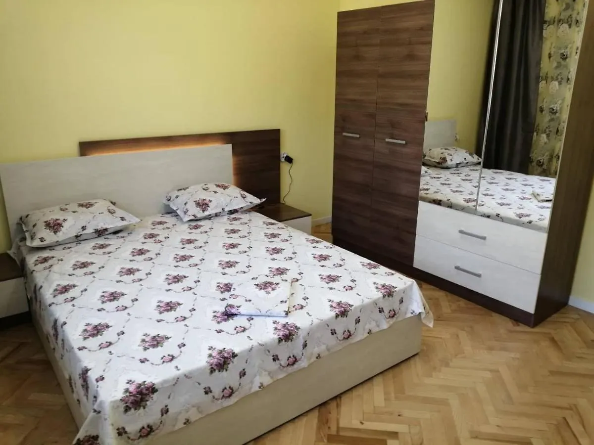 Apartment В Сърцето На Варна Ви Очаква Прекрасен И Просторен Апартамент